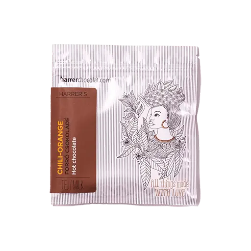 Harrer chilis narancsos forrócsoki italpor van fehér csomagolásban. 